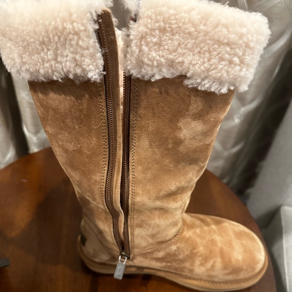 Women’s Ugg Tall Chestnut Brown Plumdale Cuff Pom Pom Zip Boots - Picture 5 of 16